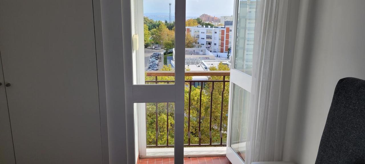Comfy Near Metro & Airport Accommodatie bij particulieren