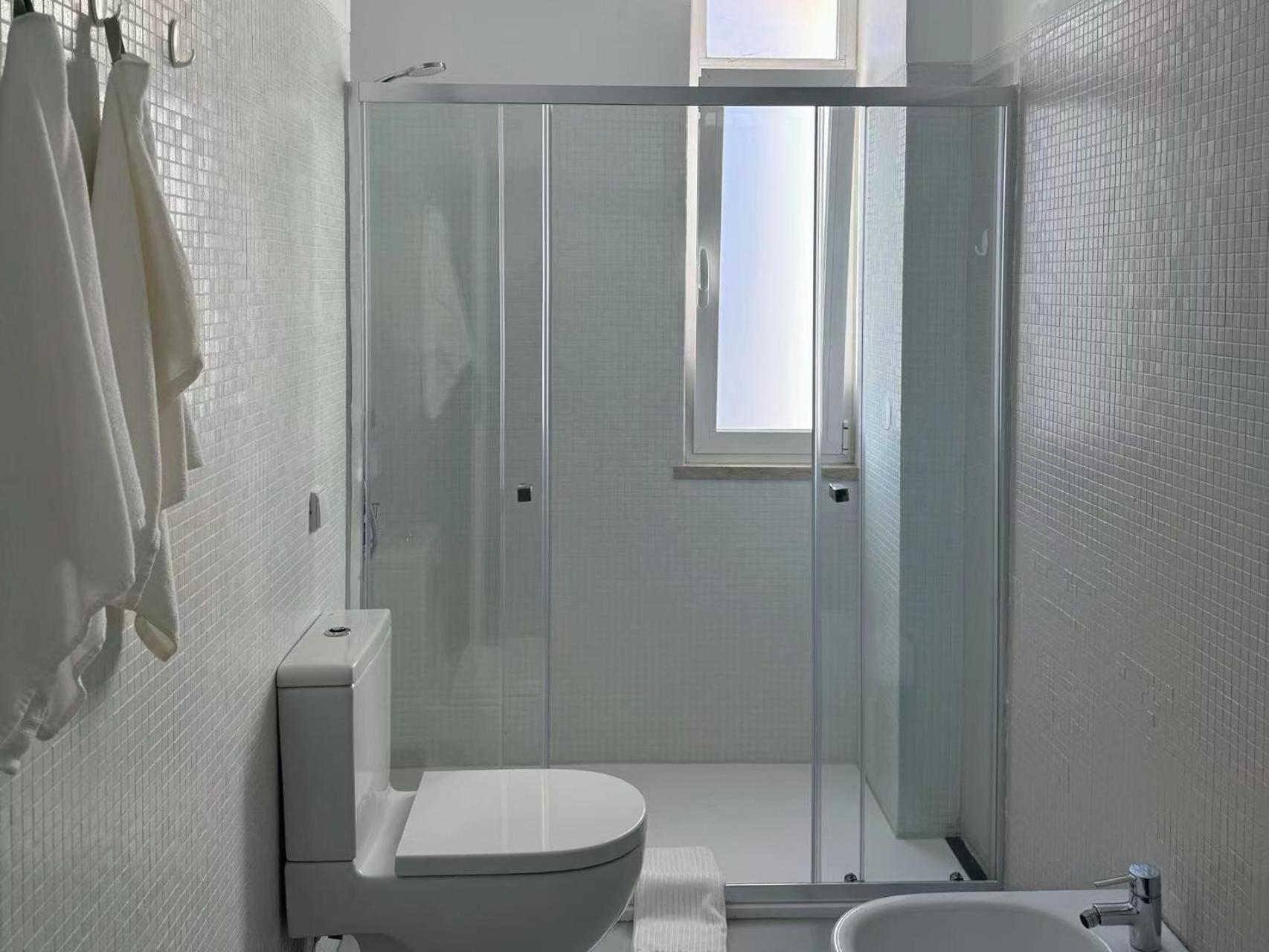 Comfy Near Metro & Airport Lissabon